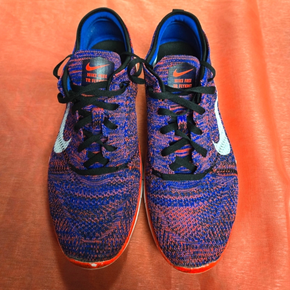 Nike Free 5.0 shoes
